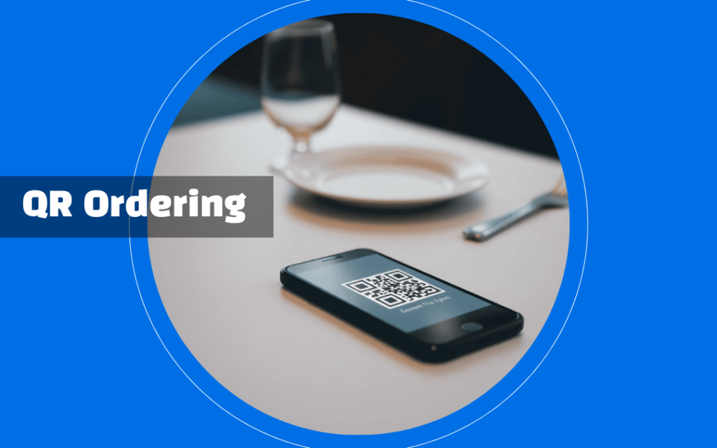 QR order 2 - Sebuah smartphone yang menampilkan menu digital dengan kode QR terletak di atas meja restoran, dikelilingi oleh pencahayaan lembut dan dekorasi yang stylish, menyoroti pengalaman bersantap modern